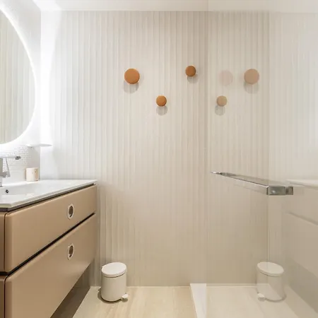 Lb Vacation I A Short Stroll To Palais, Beach, Terrace & Seaview * كان