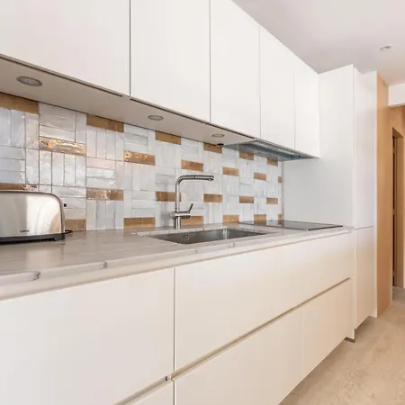 Lb Vacation I A Short Stroll To Palais, Beach, Terrace & Seaview شقة *