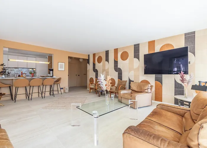 Lb Vacation I A Short Stroll To Palais, Beach, Terrace & Seaview Daire *