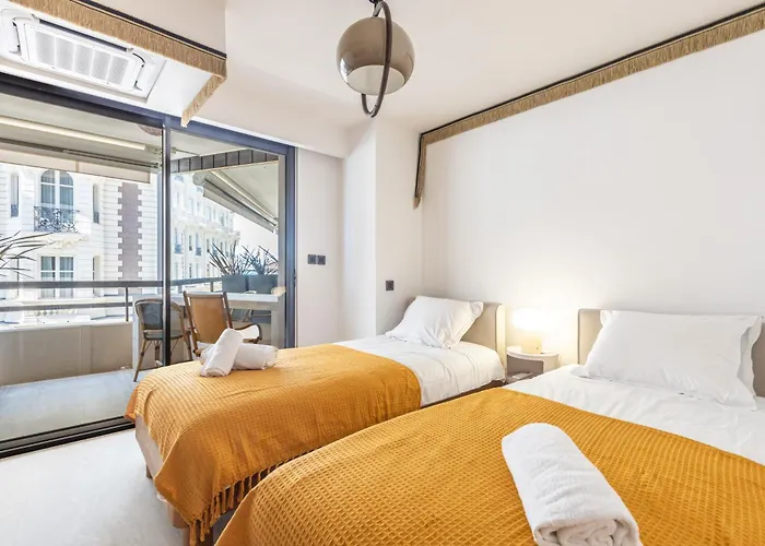 Lb Vacation I A Short Stroll To Palais, Beach, Terrace & Seaview