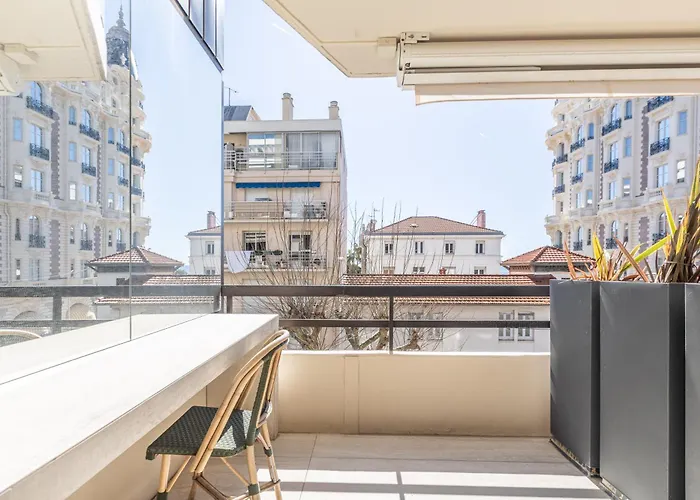 Lb Vacation I A Short Stroll To Palais, Beach, Terrace & Seaview Daire