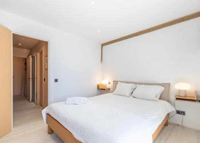 Lb Vacation I A Short Stroll To Palais, Beach, Terrace & Seaview