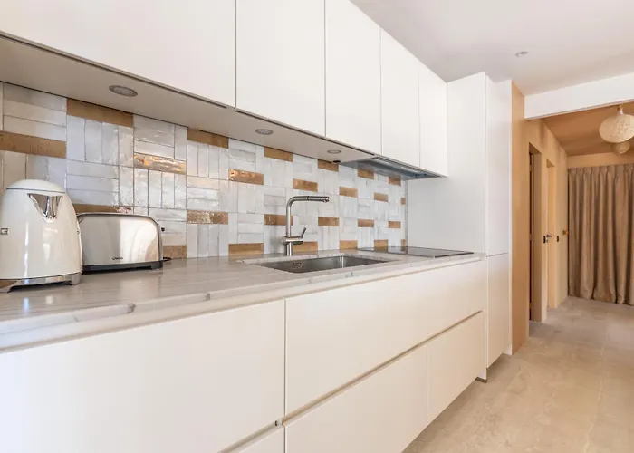 Lb Vacation I A Short Stroll To Palais, Beach, Terrace & Seaview Daire *