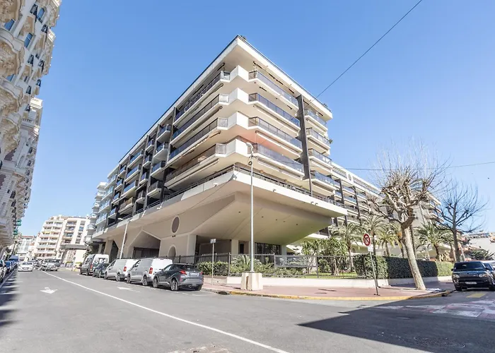 Daire Lb Vacation I A Short Stroll To Palais, Beach, Terrace & Seaview